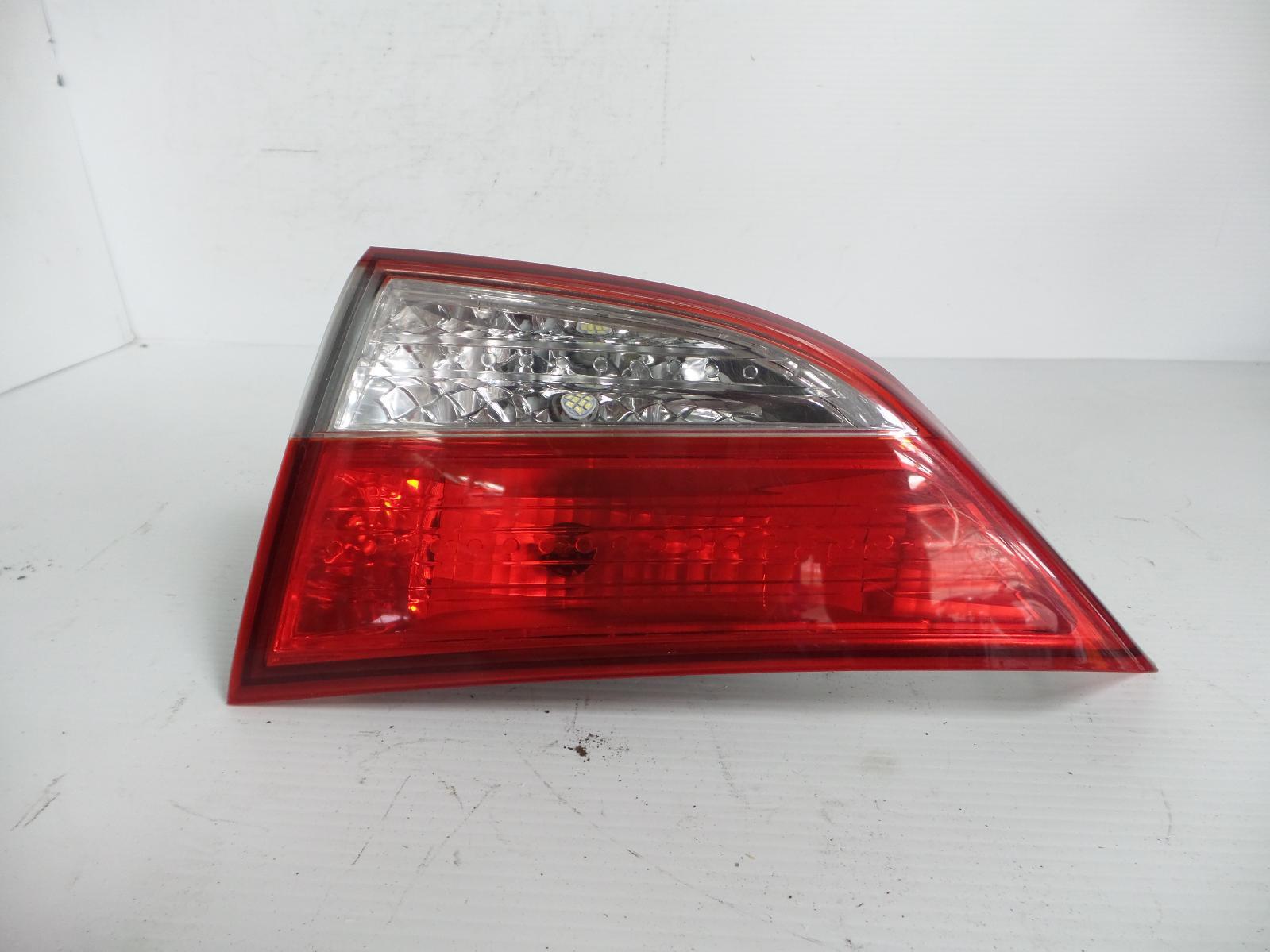 2012 Hyundai Elantra REAR GARNISH BOOTLID LAMP RIGHT RHS RH SIDE MD 03/11-09/13 12 image 3