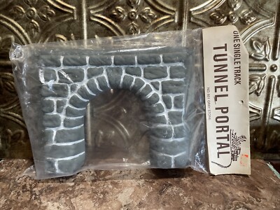 Antique Trains 1 Single Track Gray Stone Tunnel Portal 601