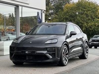 2024 Porsche Macan 100kWh Turbo SUV 5dr Electric Auto 4WD (639 ps) ESTATE Electr
