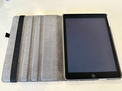 Apple iPad 5th Gen. 32GB, Wi-Fi + Cellular (Verizon) - Space Gray w/ Case Bundle