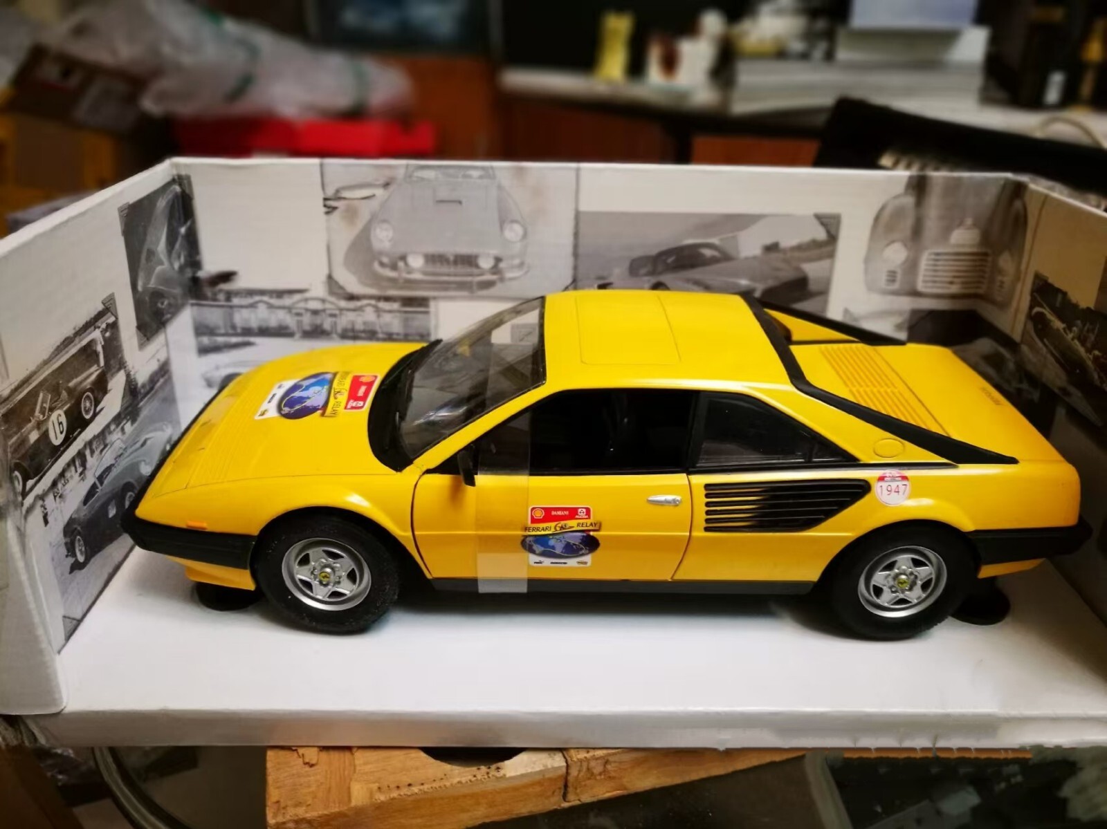 フェラーリ 3.2 MONDIAL モンディアル 1/18 ミニカー Y0961 フェラーリ 3.2 MONDIAL モンディアル 1/18 ミニカー Y0961