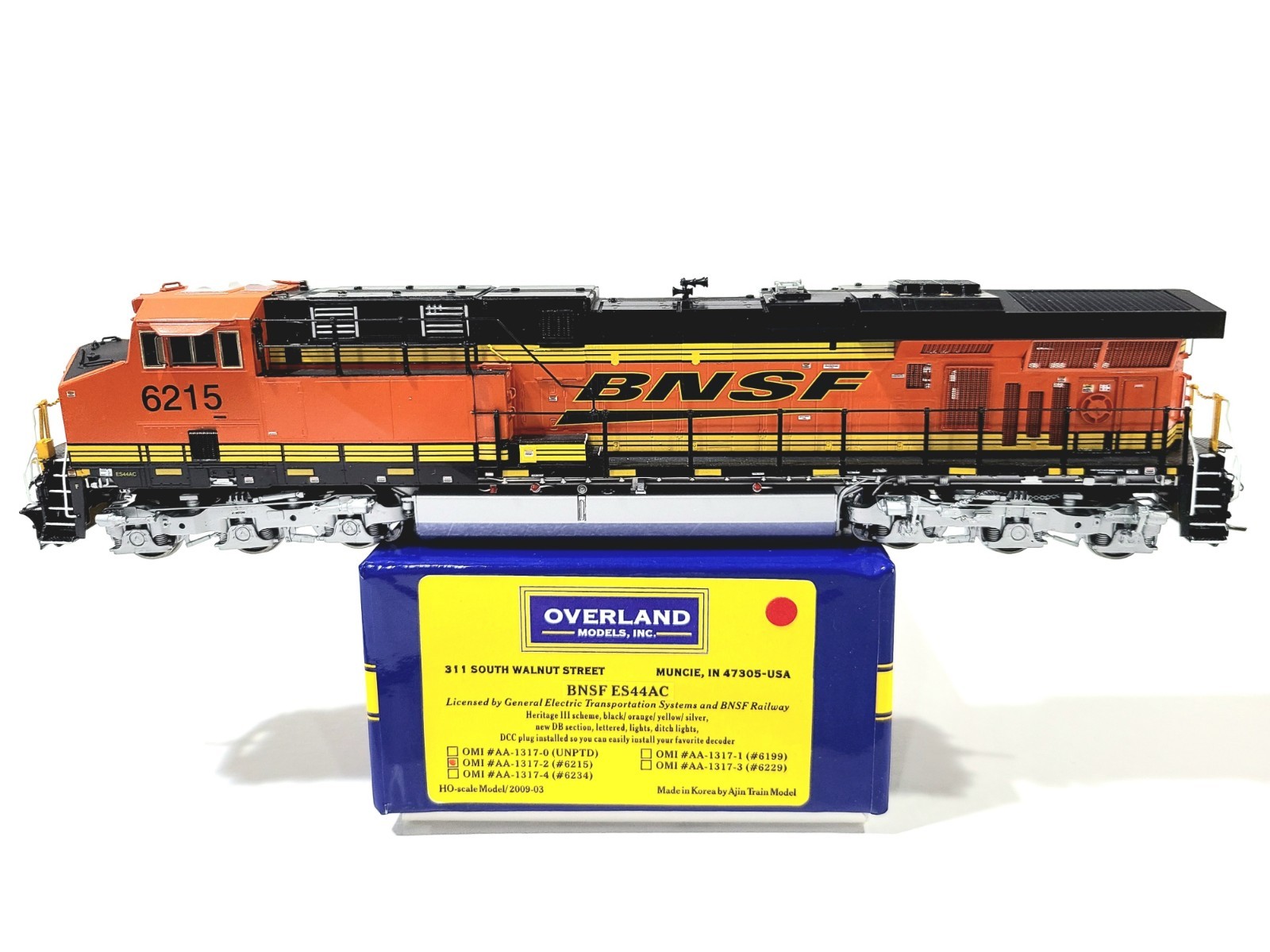 Overland OMI BNSF ES44AC Burlington Northern Santa Fe #6215
