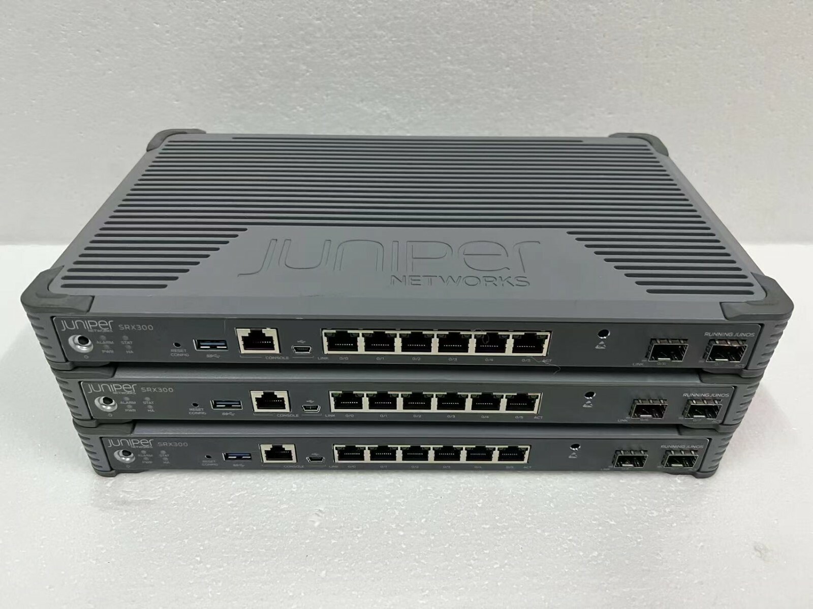 Juniper Networks SRX300 Services Gateway Security Appliance Juniper Networks SRX300 Services Gateway Security Appliance