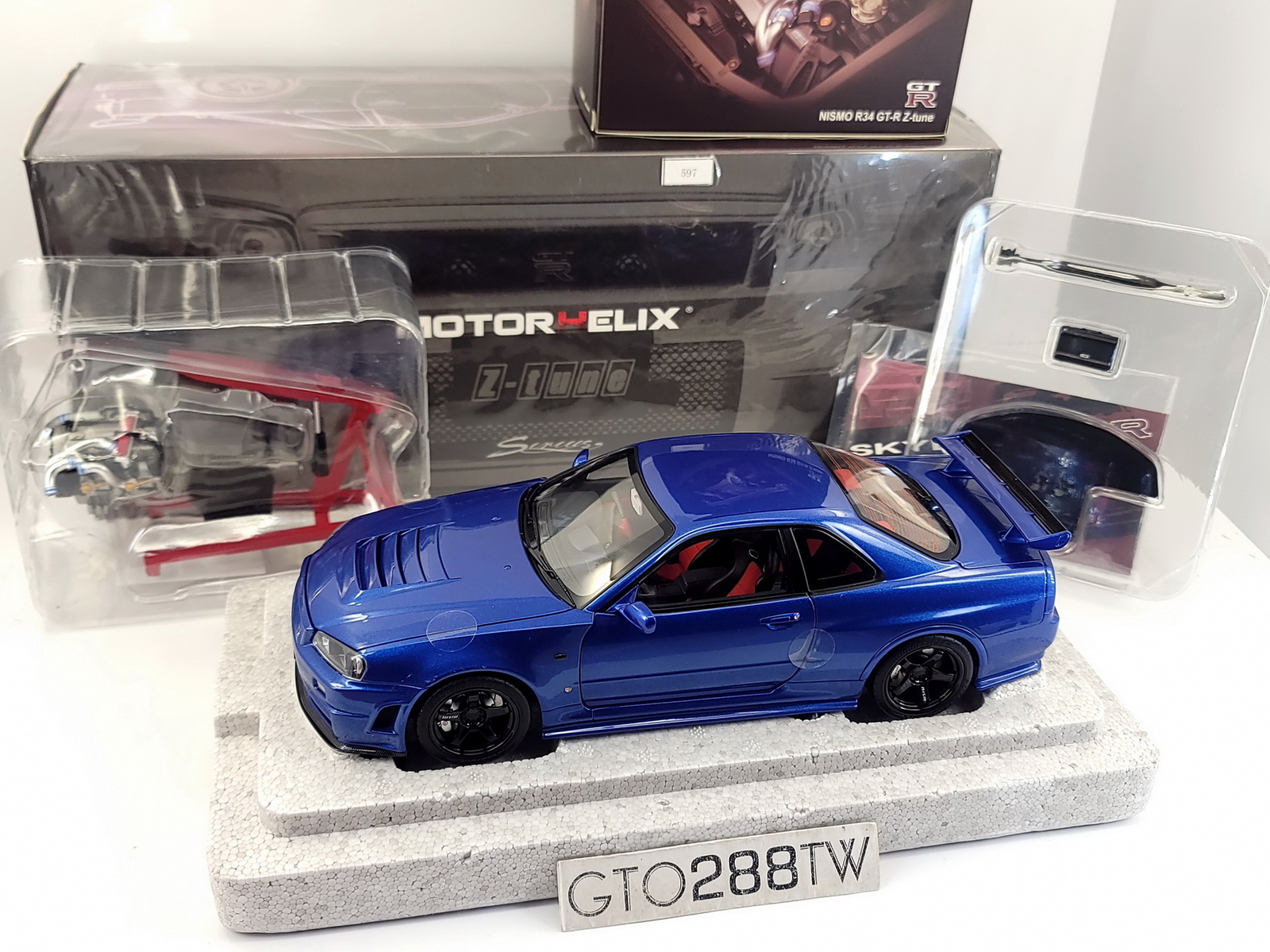 PREORDER* MotorHelix 1:64 Nissan Skyline (R34) GT-R Z-Tune