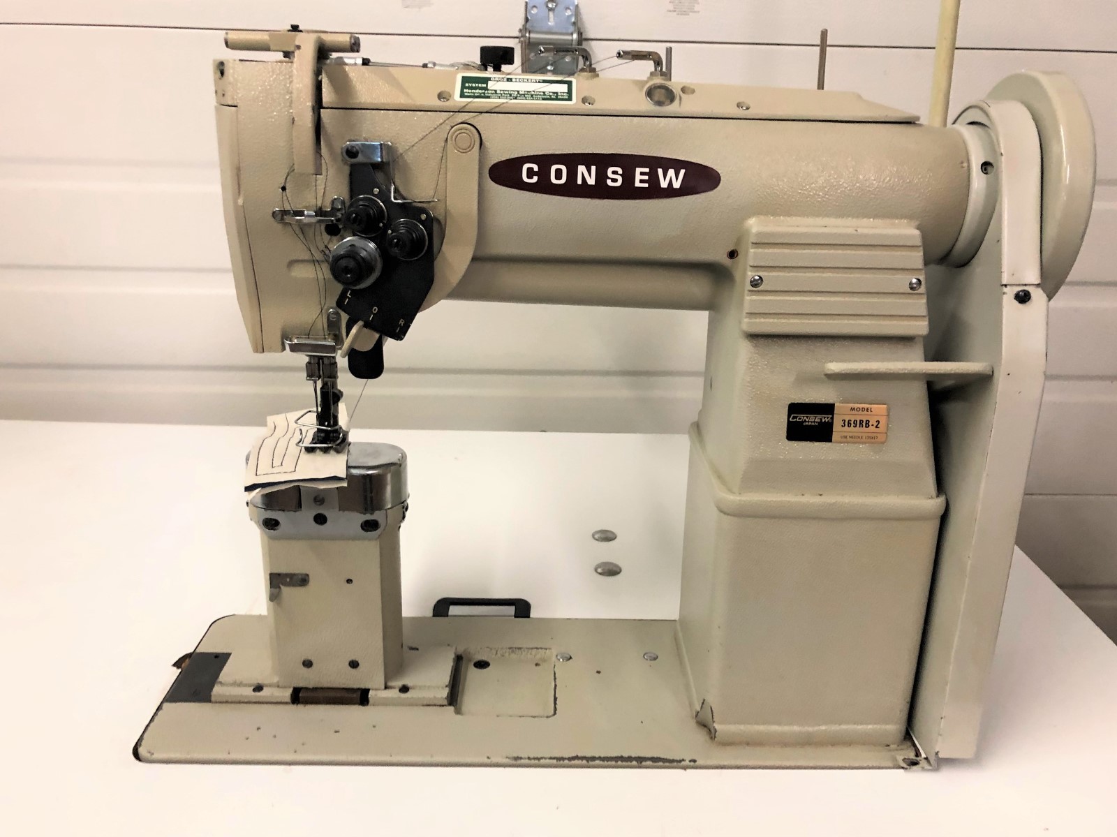 CONSEW 369RB-2  2 NEEDLE POST WALKING FT SPLIT BAR 3/8 INDUSTRIAL SEWING MACHINE