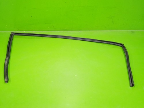02-06 RSX OEM passenger right door glass window rubber weather strip seal