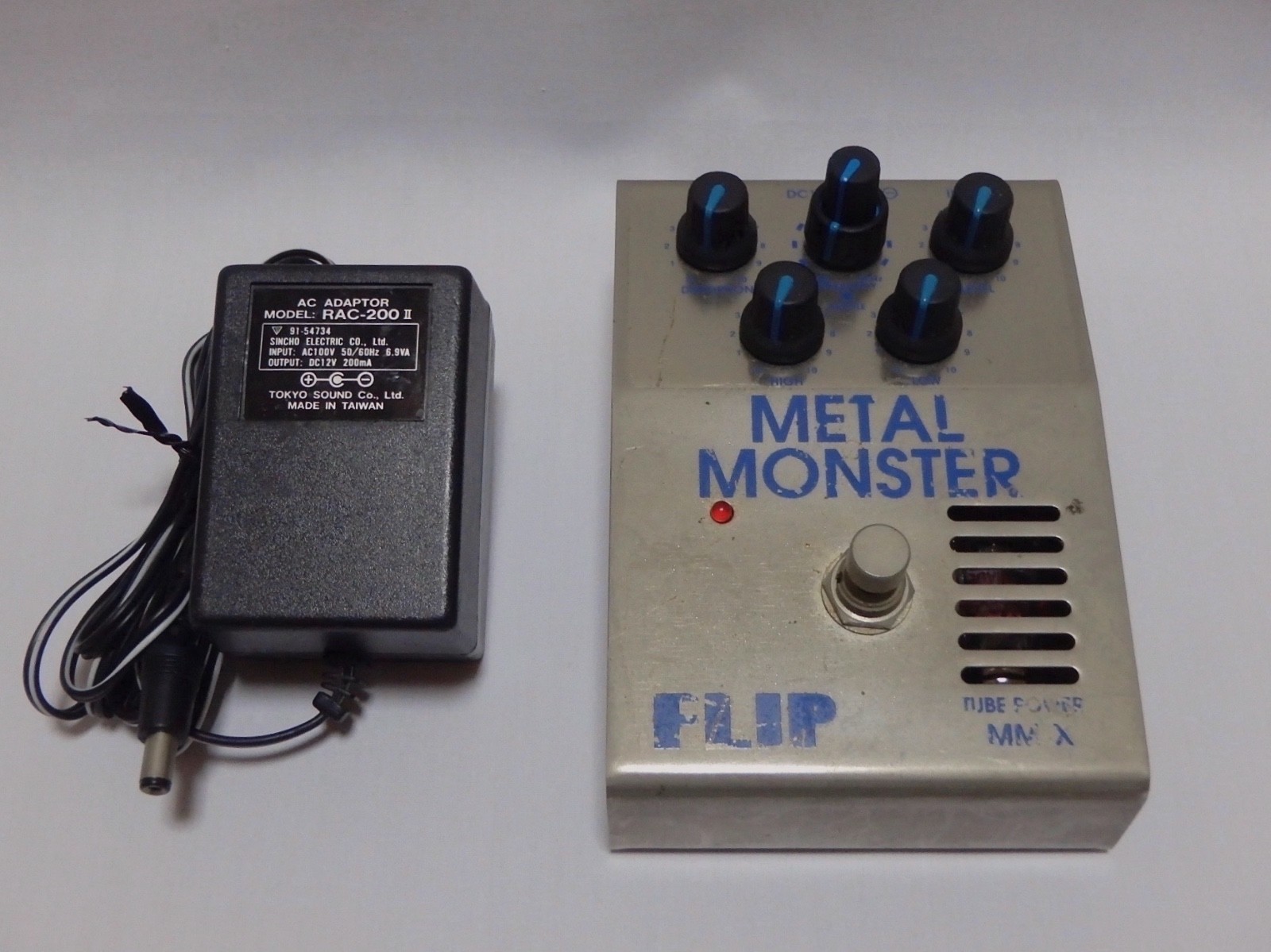 Guyatone FLIP MM-X Guyatone MM-X Flip Tube Power Metal Monster Guitar Effect