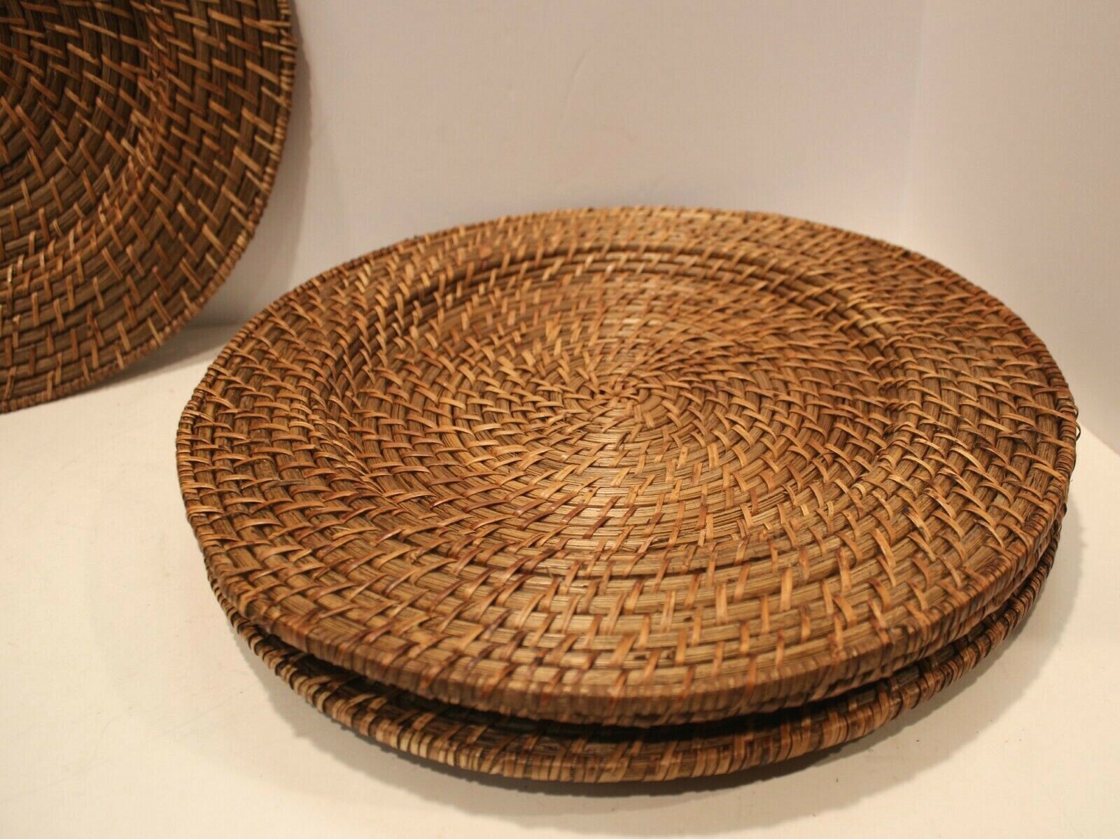 Nice Set of 4 Brown Woven Rattan Wicker Round Dinner Plate Chargers Holders