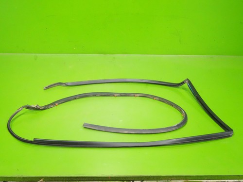 09-15 Jaguar XF XFR OEM passenger right rear back door frame seal surround strip