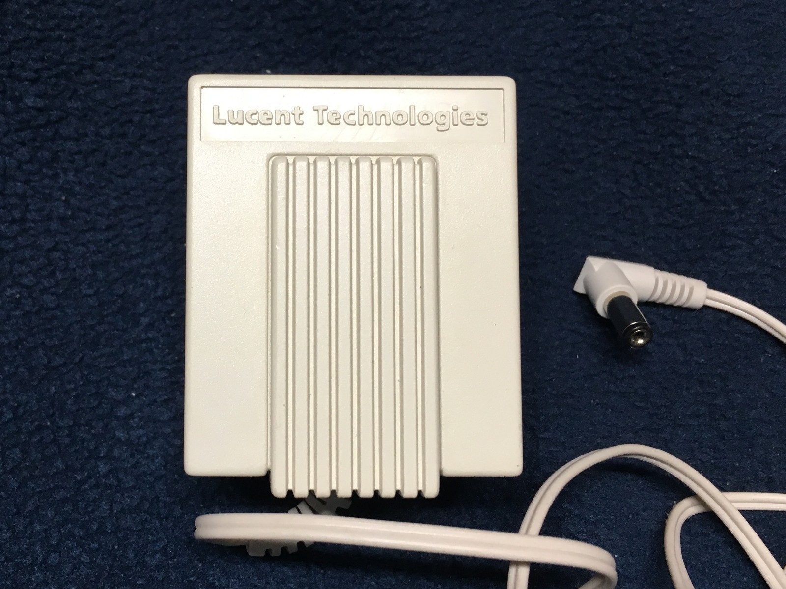 LUCENT TECHNOLOGIES TELEPHONE POWER SOURCE # DAS-2 / AC/AC
