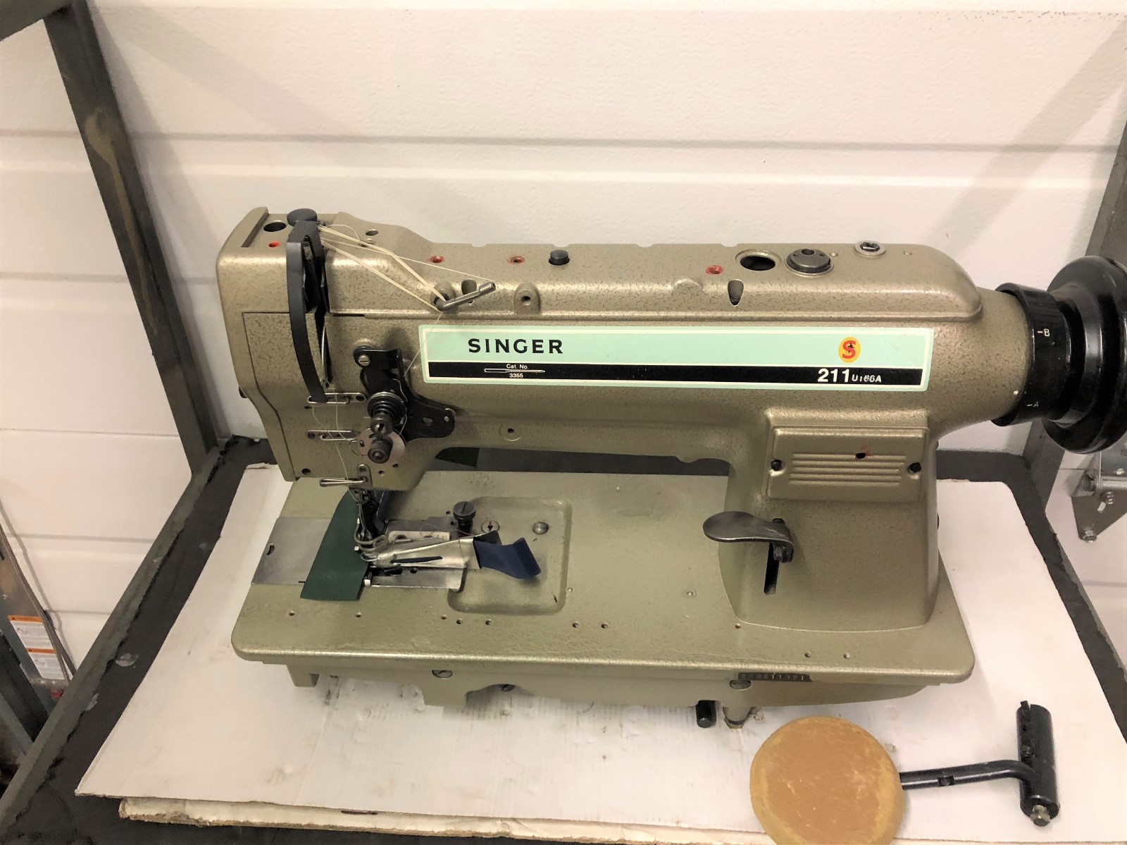 SINGER 211U166A WALKING FOOT VERTICAL BOB REV BINDING+ INDUSTRIAL SEWING MACHINE