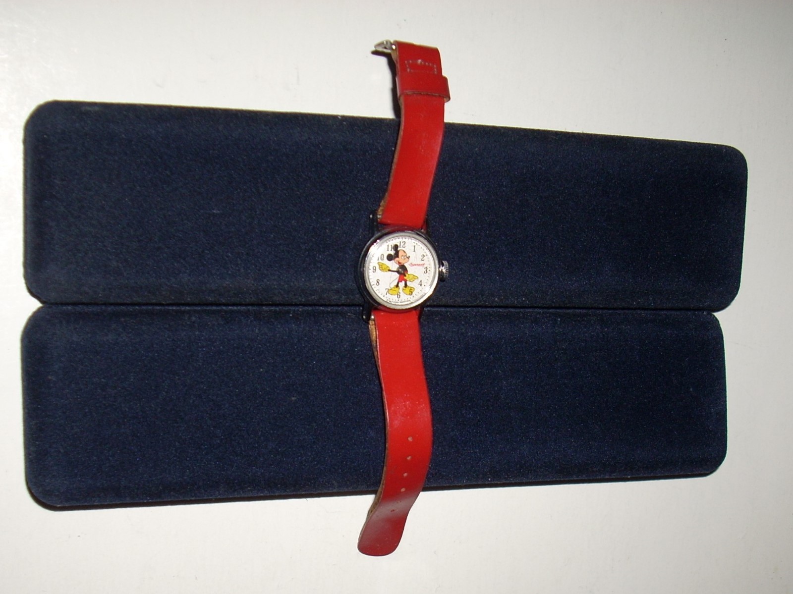 Vintage 1950's Ingersoll Mickey Mouse watch Original band