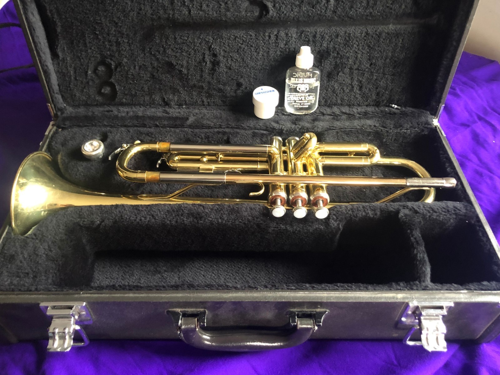 YAMAHA Trumpet YTR2320 GREAT SHAPE w/ Hard-Case & 7C Mouthpiece