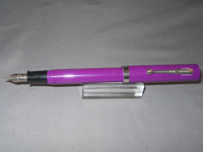 Sheaffer Vintage No-Nonsense Purple chrome trim cartridge Fill Pen--medium
