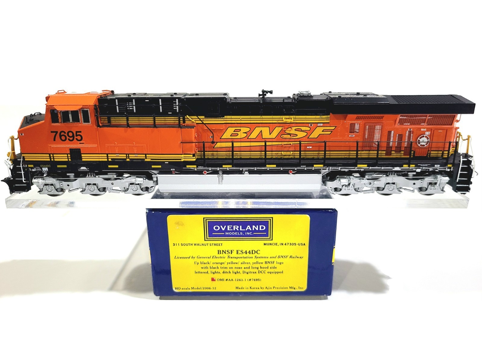 Overland OMI BNSF ES44DC Burlington Northern Santa #7695 HO