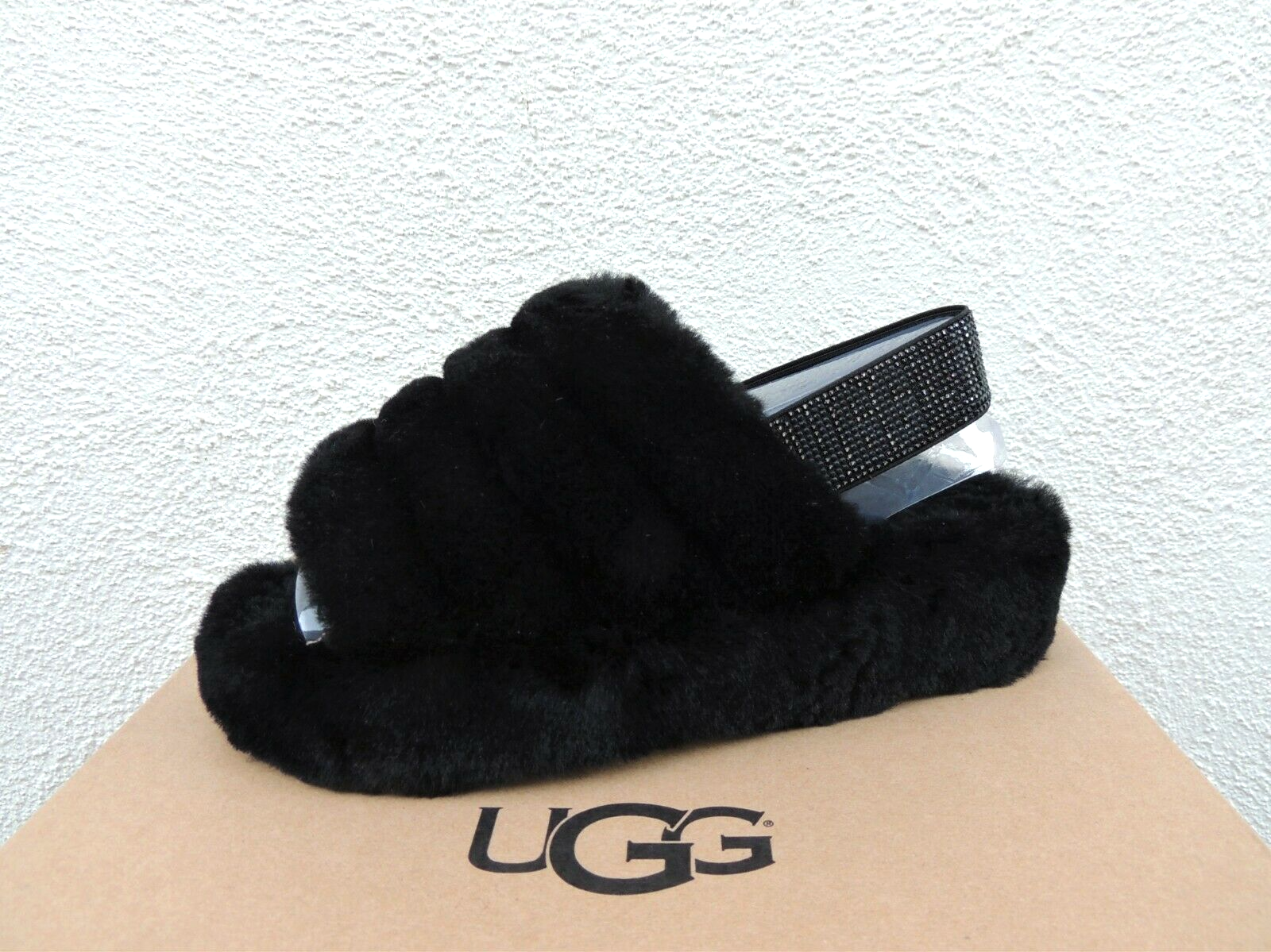 Тапочки UGG BLACK FLUFF YEAH BLING 
