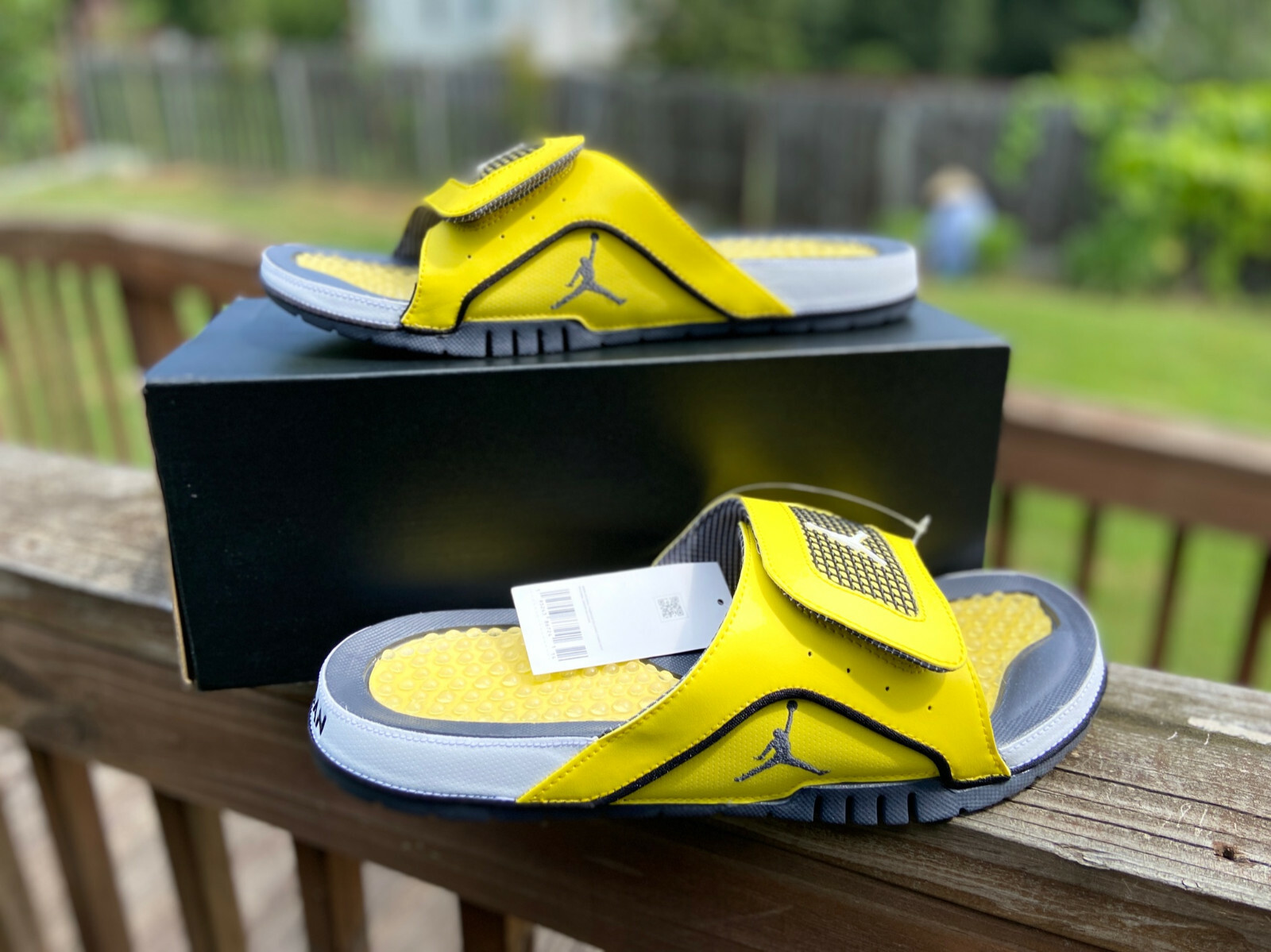 Nike Jordan Hydro IV Retro 4 Lightning Yellow Black Mens 13 Nike Jordan Hydro IV Retro 4 Lightning Yellow Black Mens 13