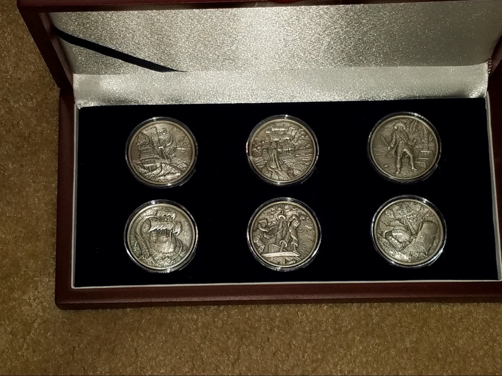 PRIVATEER 2 OZ .999 Silver SET in Beautiful wood display case Antiqued