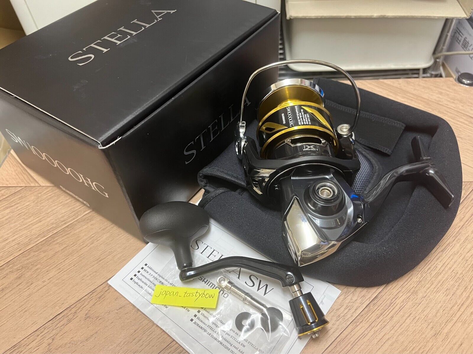Shimano 22 STELLA SW 10000HG Spinning Fishing Reel Made in Shimano 22 STELLA SW 10000HG Spinning Fishing Reel Made in