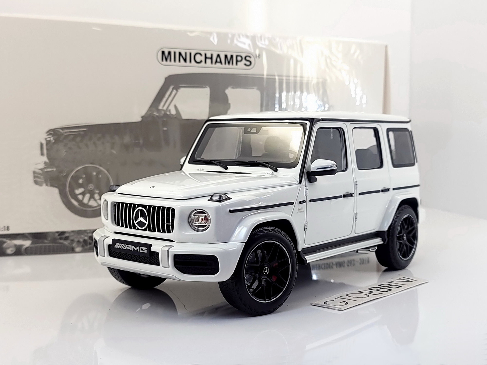 1/18 ミニチャンプス メルセデスAMG-G63 2018 Minichamps 1:18 scale Mercedes-Benz G63 AMG 2018(W463A