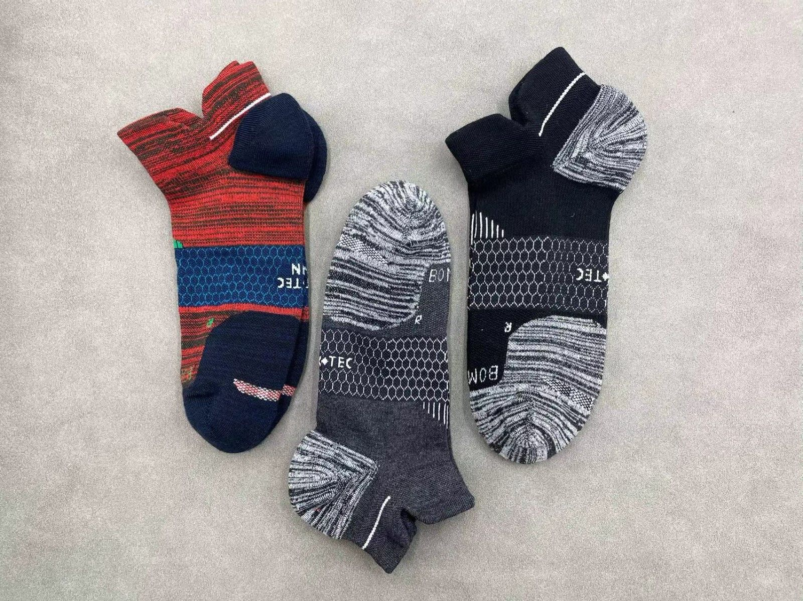 3 pairs Bombas Men's All-Purpose 3 Color Mixing Ankle socks - Size Large 9-13