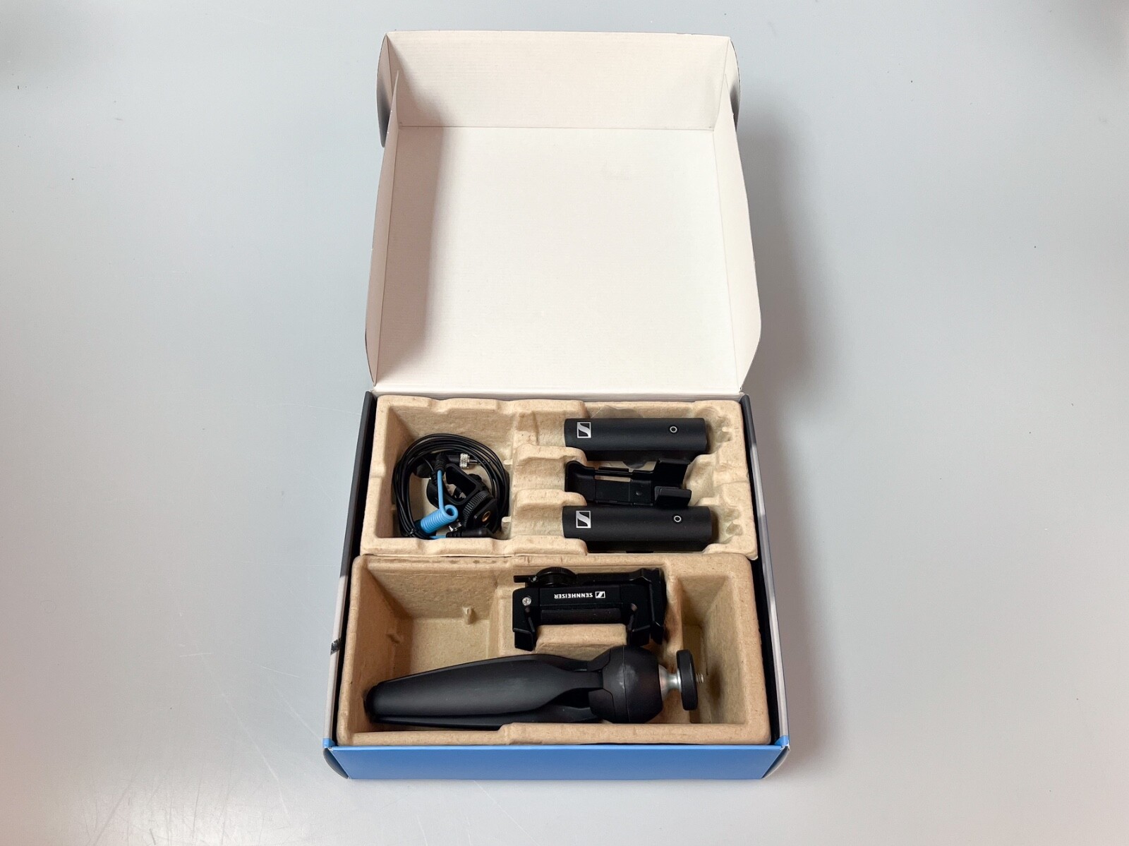 Used Sennheiser XS WIreless Digital Portable Lav Mobile Kit