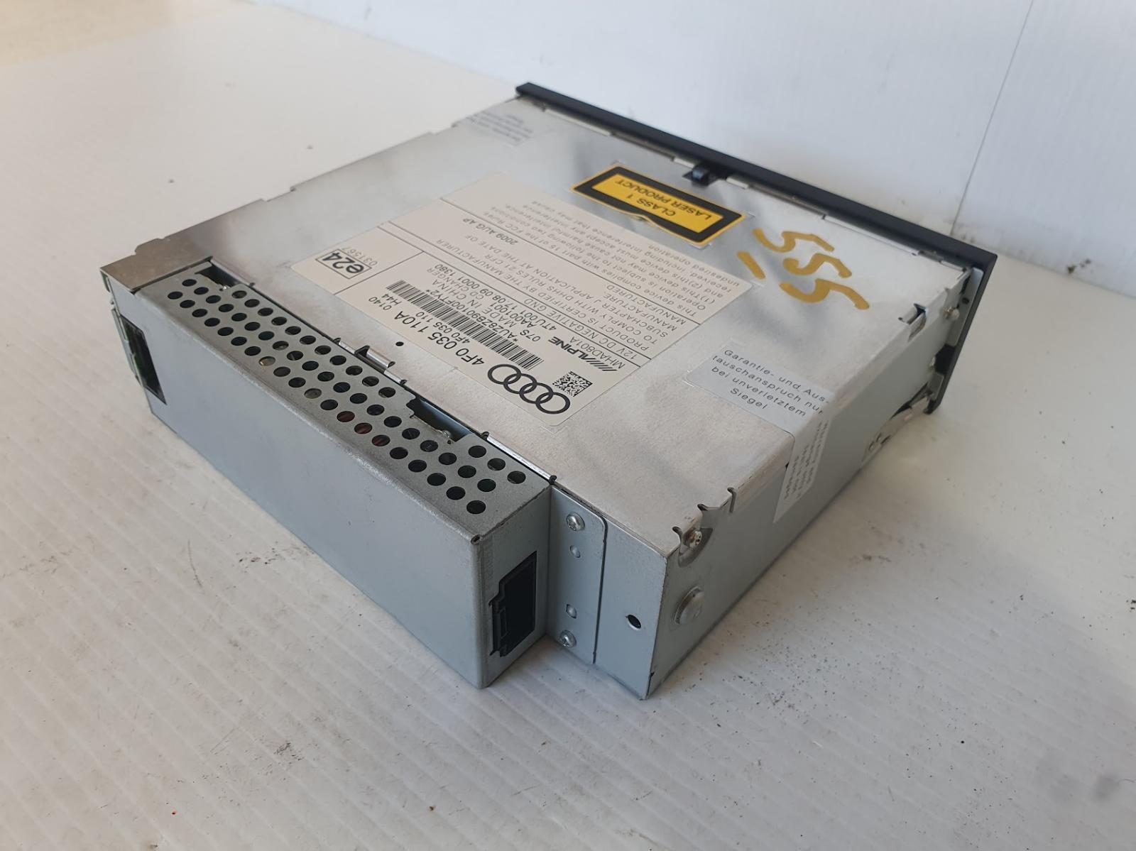 2010 Audi A6 STEREO/HEAD UNIT CD CHANGER (GLOVEBOX) 4F 11/04-07/11 image 4