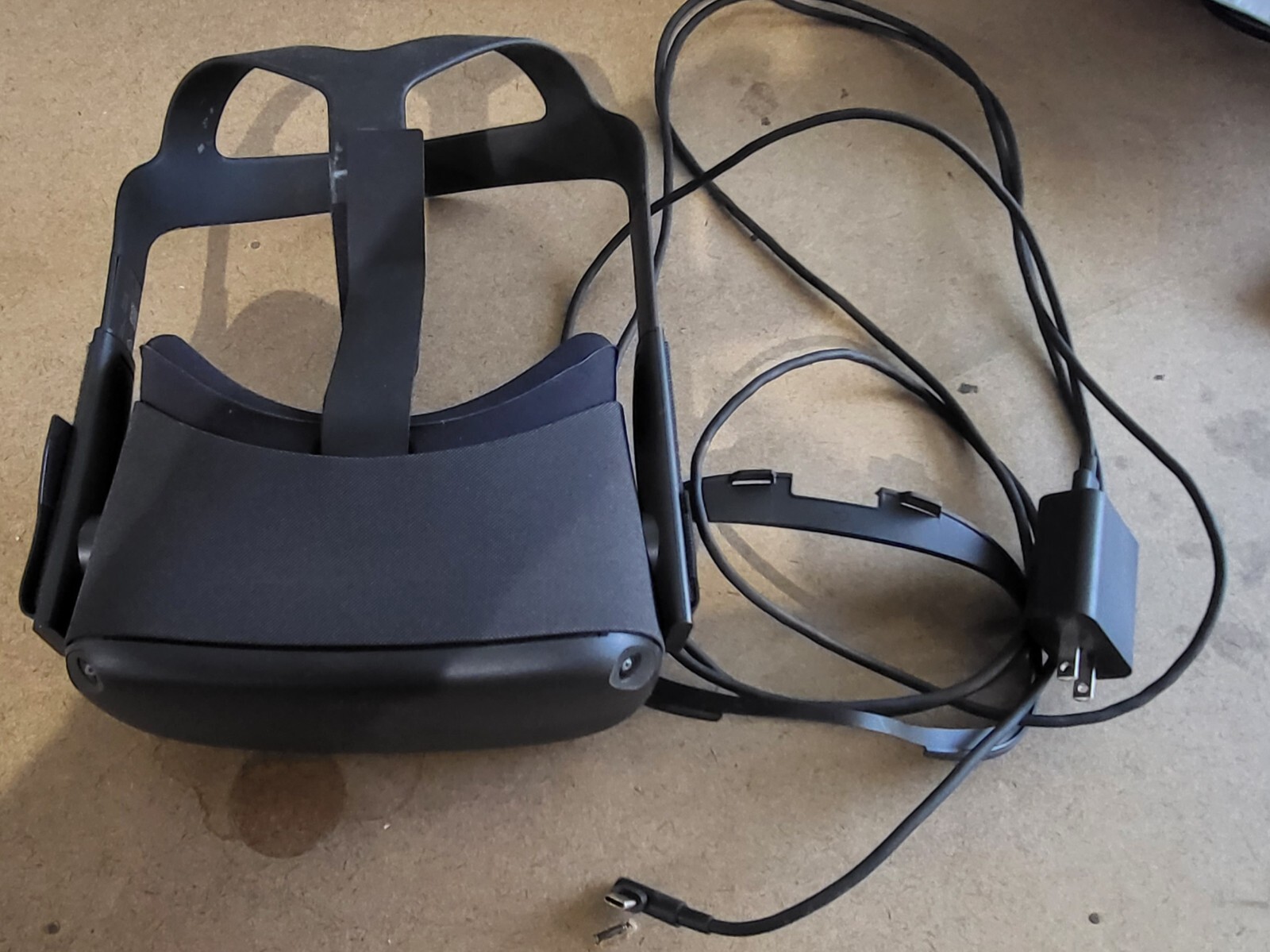 n11715-rj 中古▽Oculus Quest 2 完全ワイヤレスの
