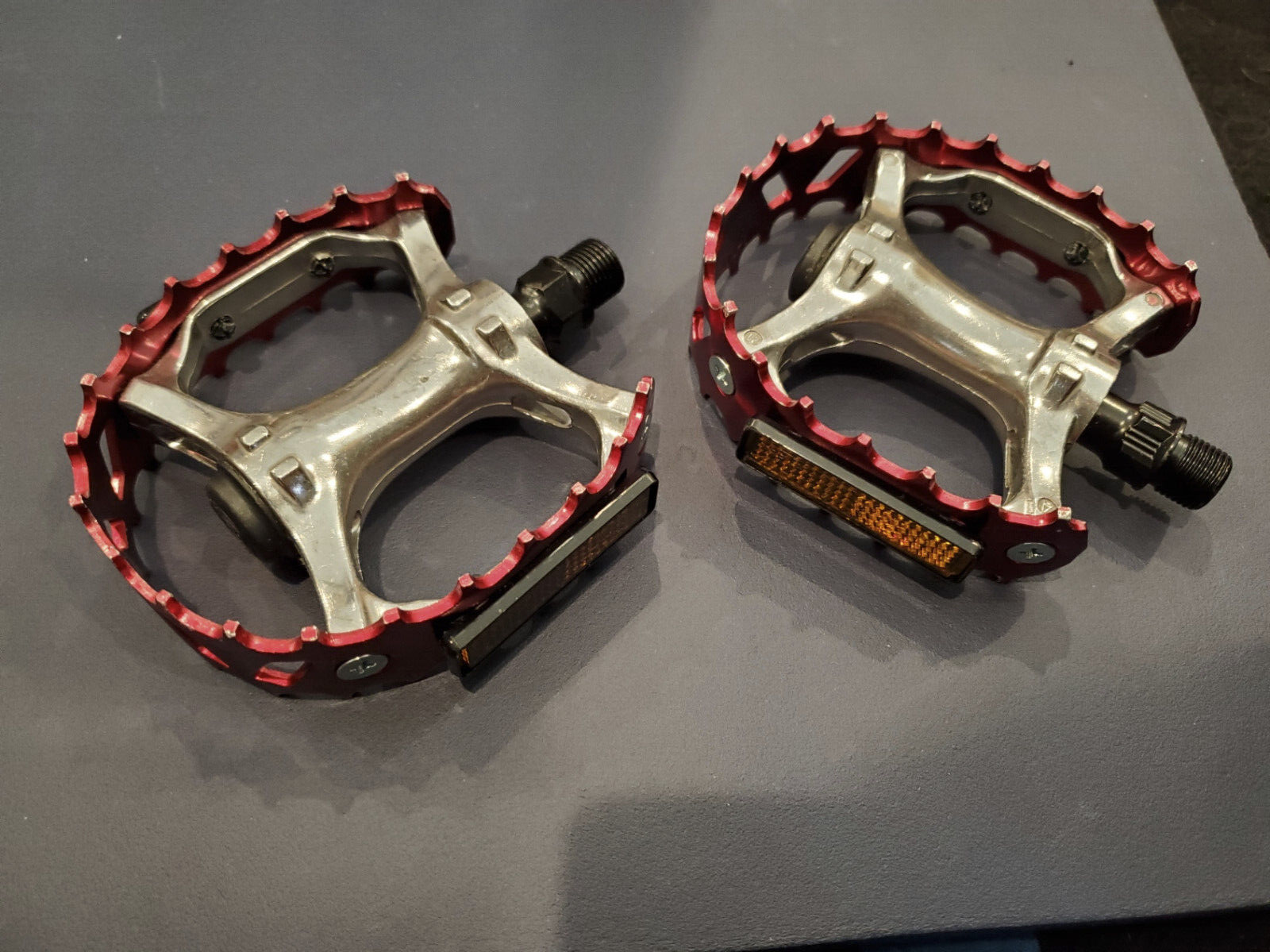 SE Bikes Bear Trap Pedals 9/16 Silver/Red