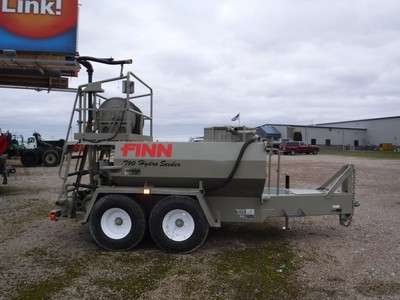 FINN T90T II HYDRO SEEDER WITH ONLY 900 HOURS