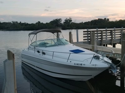 Beautiful 30 Sea Ray Sundancer Cabin Express Cruiser With