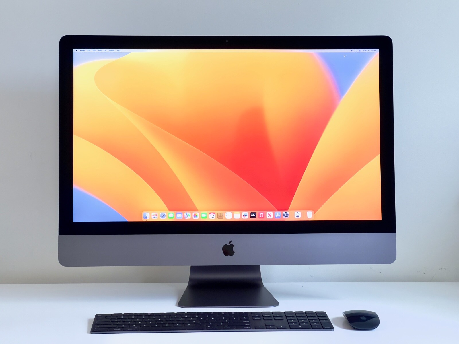 Apple iMac Pro ・ 18-core 2.3GHz ・ 128GB RAM ・ 4TB SSD ・ Vega 64 16GB Apple iMac Pro ・ 18-core 2.3GHz ・ 128GB RAM ・ 4TB SSD ・ Vega 64 16GB