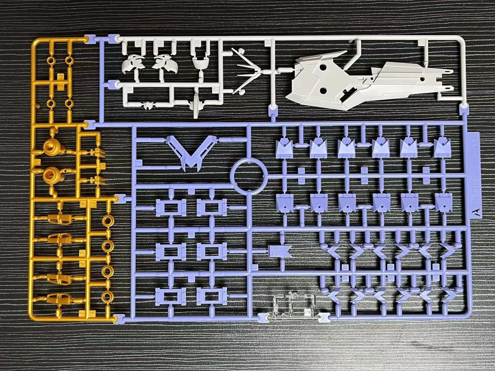バンナムカン BANDAI RG 1/144 RX-93-v2 Hi-v Gundam A Runner Replacement