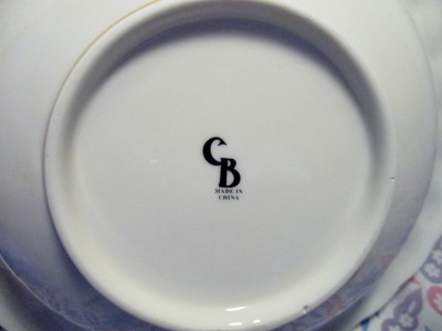 Water Pitcher and Wash Basin with Red Roses 10K Gold Trim in Excellent Cond.