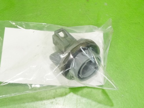 88-91 Civic CRX Si OEM front bumper marker light lamp bulb socket plug