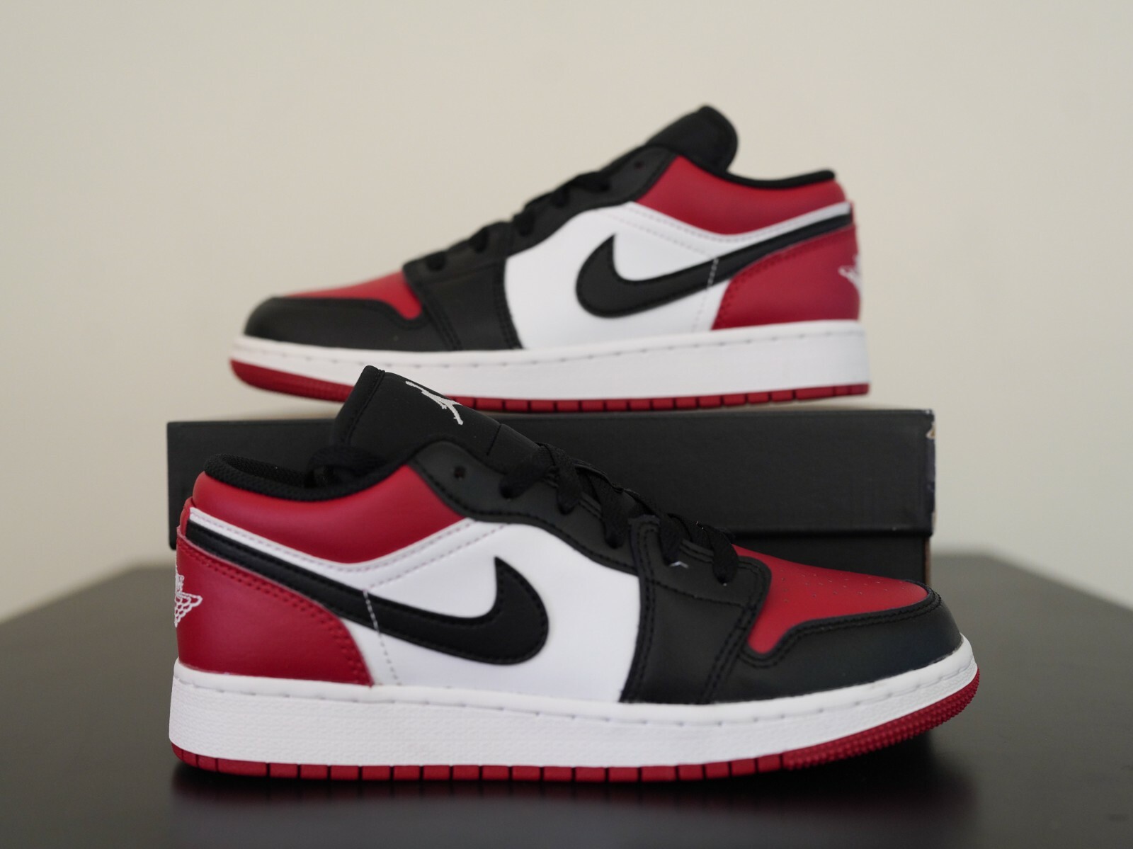 Nike Air Jordan 553558-605 赤黒 NIKE AIR JORDAN 1 LOW GYM RED 553558-605 mens sneakers 29.0