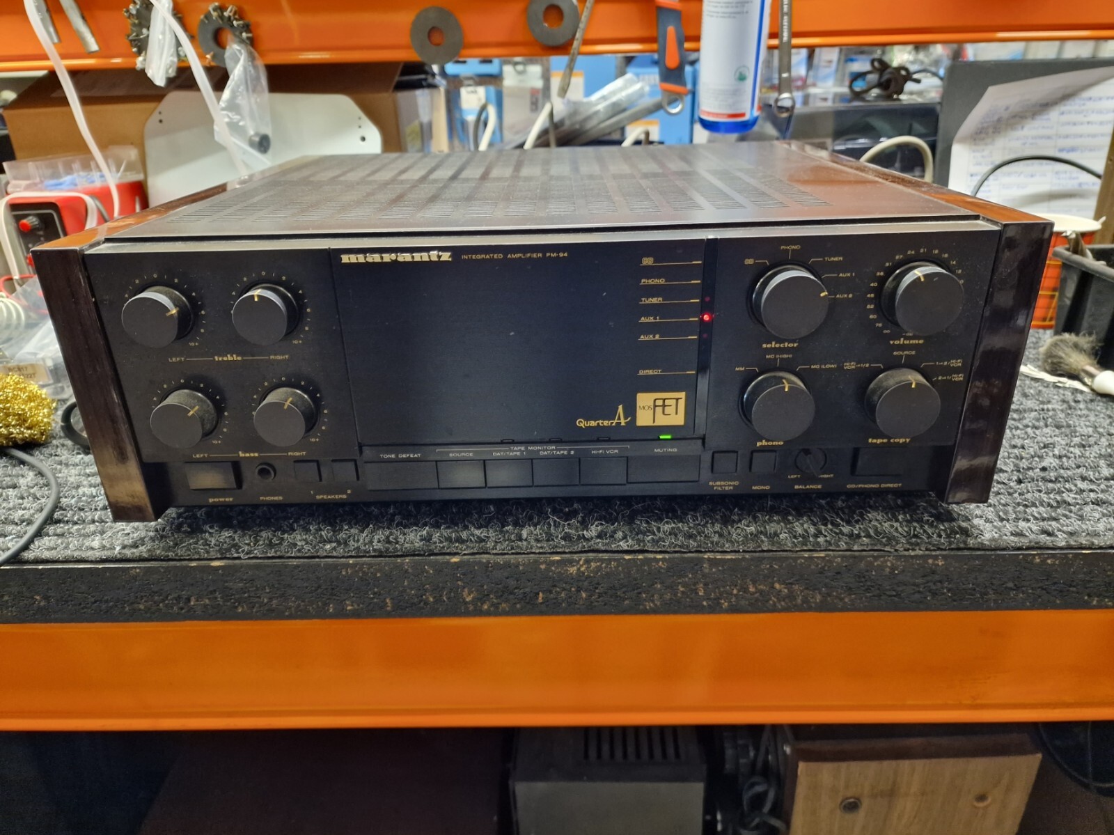 Marantz PM-94 Quarter A Integrated Stereo Amplifier Marantz PM-94 Quarter A Integrated Stereo Amplifier