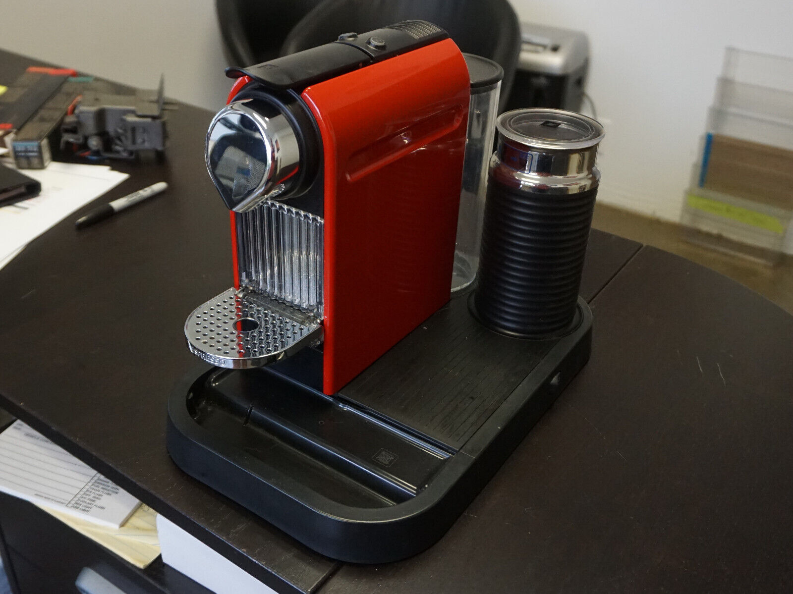 Fire Engine Red Nespresso Coffee Maker CitiZ C120 Espresso Maker Lungo Machine Fire Engine Red Nespresso Coffee Maker CitiZ C120 Espresso Maker Lungo Machine
