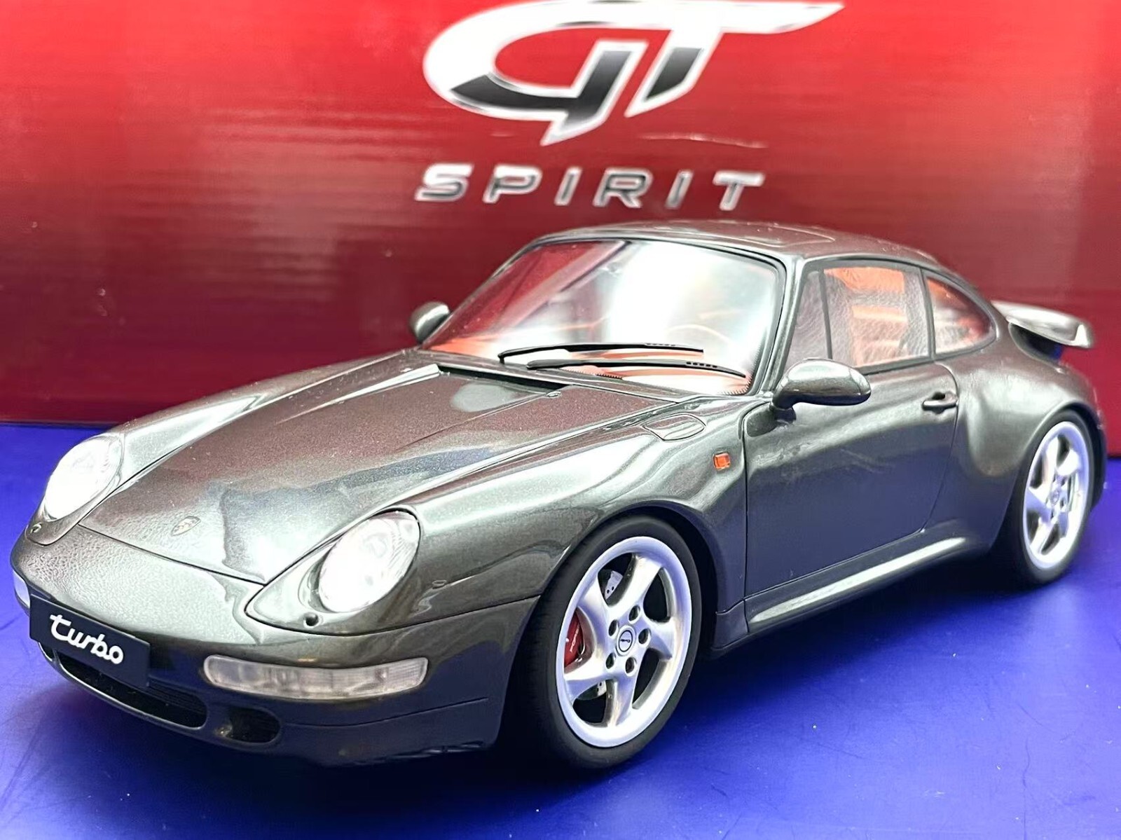GTスピリット GTS750 1/18 ポルシェ 911 (993) GT GTスピリット GTS075 1/18 ポルシェ 911 (993) GT2 エヴォリュー