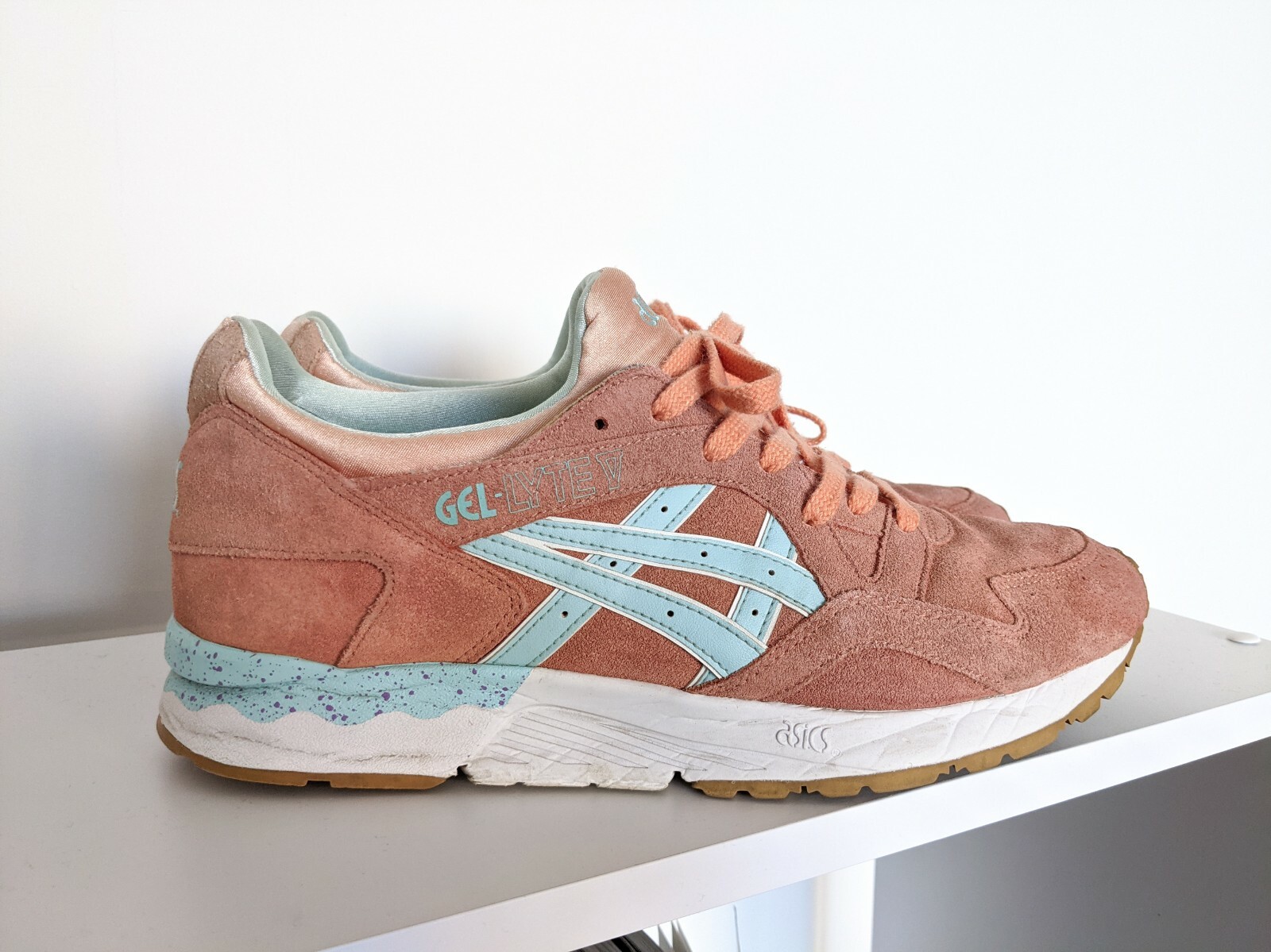 asics peach trainers