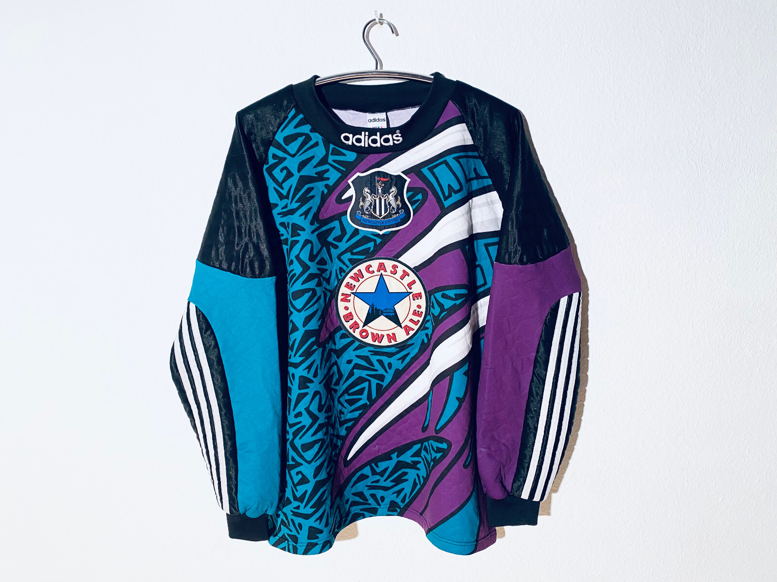 Newcastle United Adult XL Away Goalkeeper Football Shirt