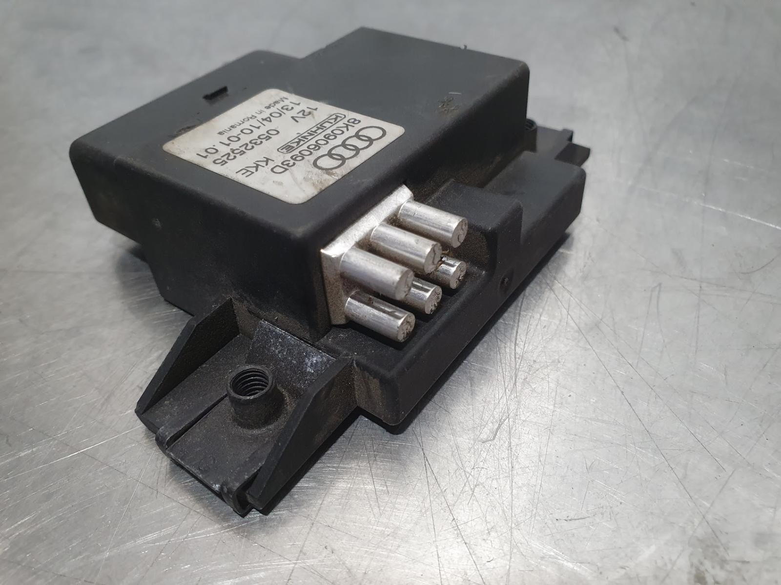 2010 Audi A4 FUEL PUMP RELAY MODULE B8 8K 04/08-06/12 8K0906093D image 4