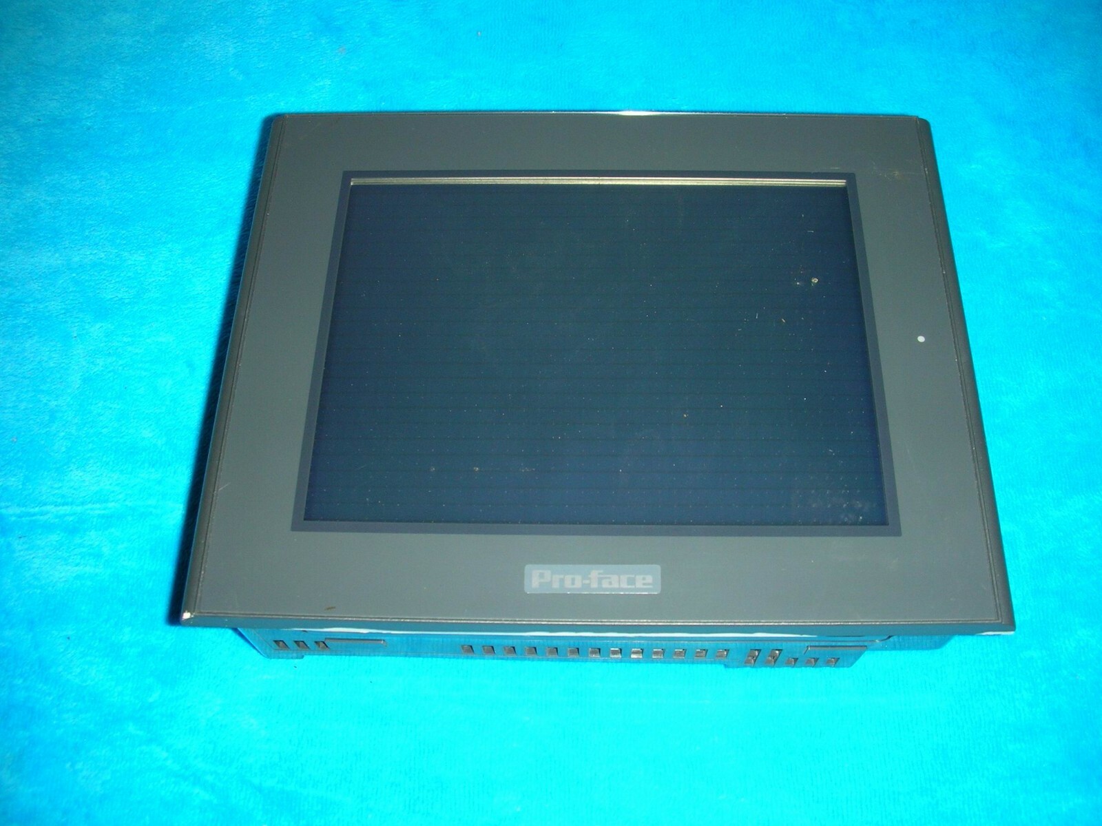 タッチパネル　proface GP2400-TC41-24V USED PRO-FACE XYCOM GP2400-TC41-24V OPERATOR INTERFACE