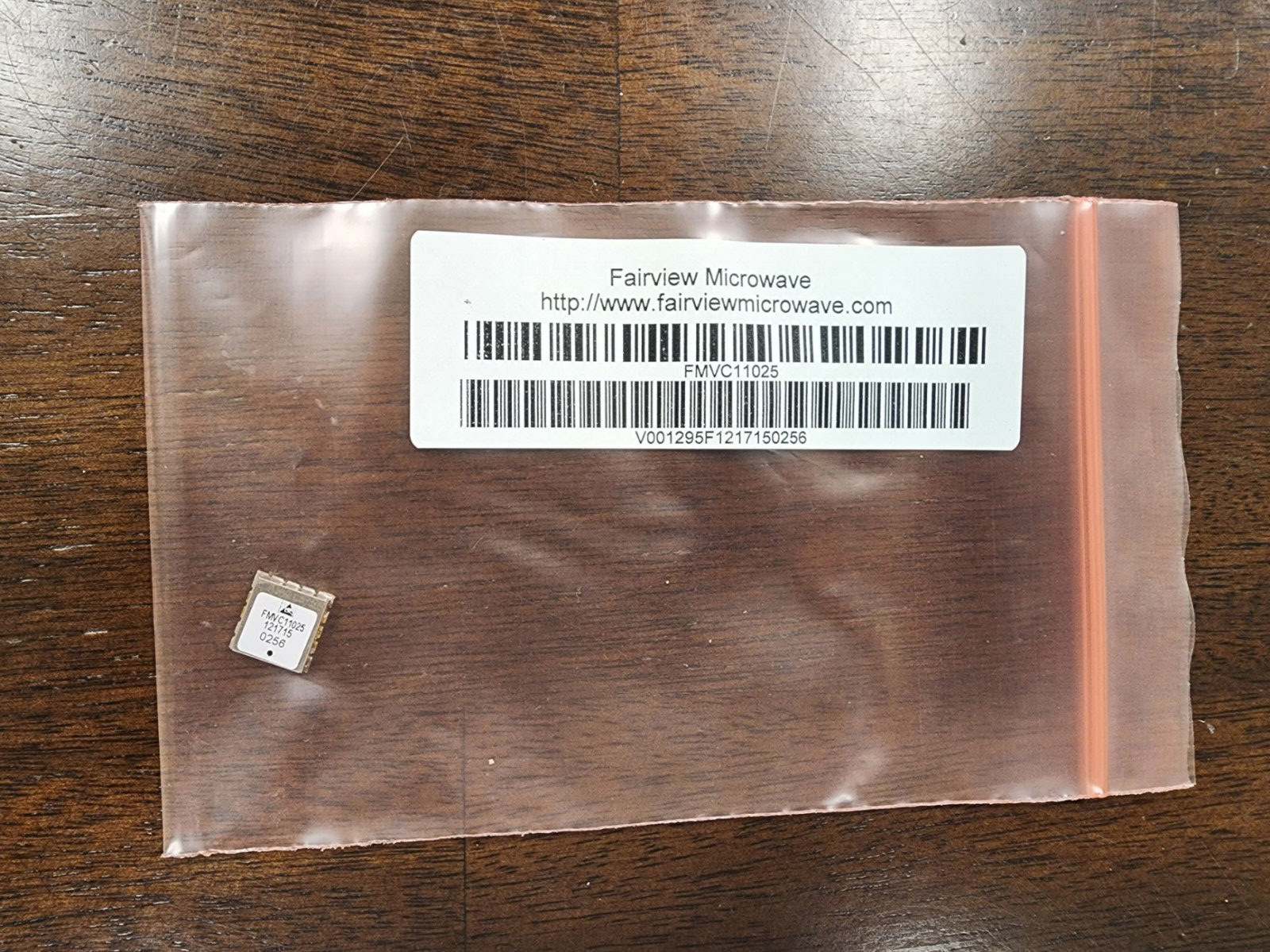 Fairview Microwave FMVC11025 SMT Voltage Controlled Oscillator VCO NEW!!