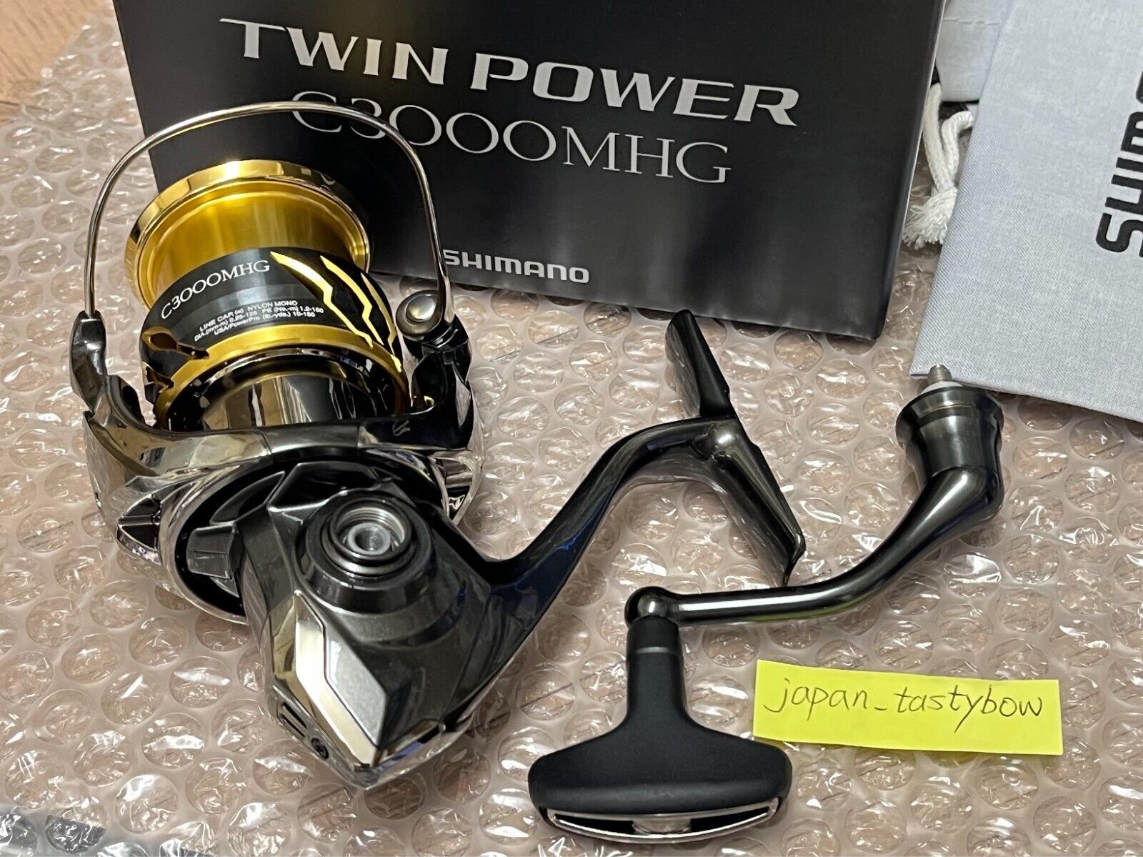 Shimano 20 TWIN POWER C3000MHG Spinning Fishing Reel Made in Shimano 20 TWIN POWER C3000MHG Spinning Fishing Reel Made in