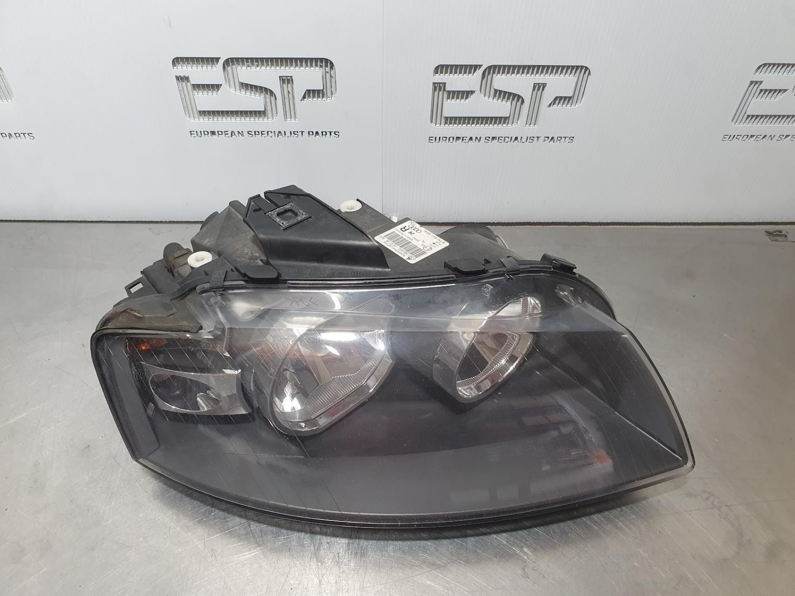 2008 Audi A3 RIGHT HEADLAMP  8P HALOGEN TYPE 8P0941004L HAS HOLE PRIVATE ONLY image 2