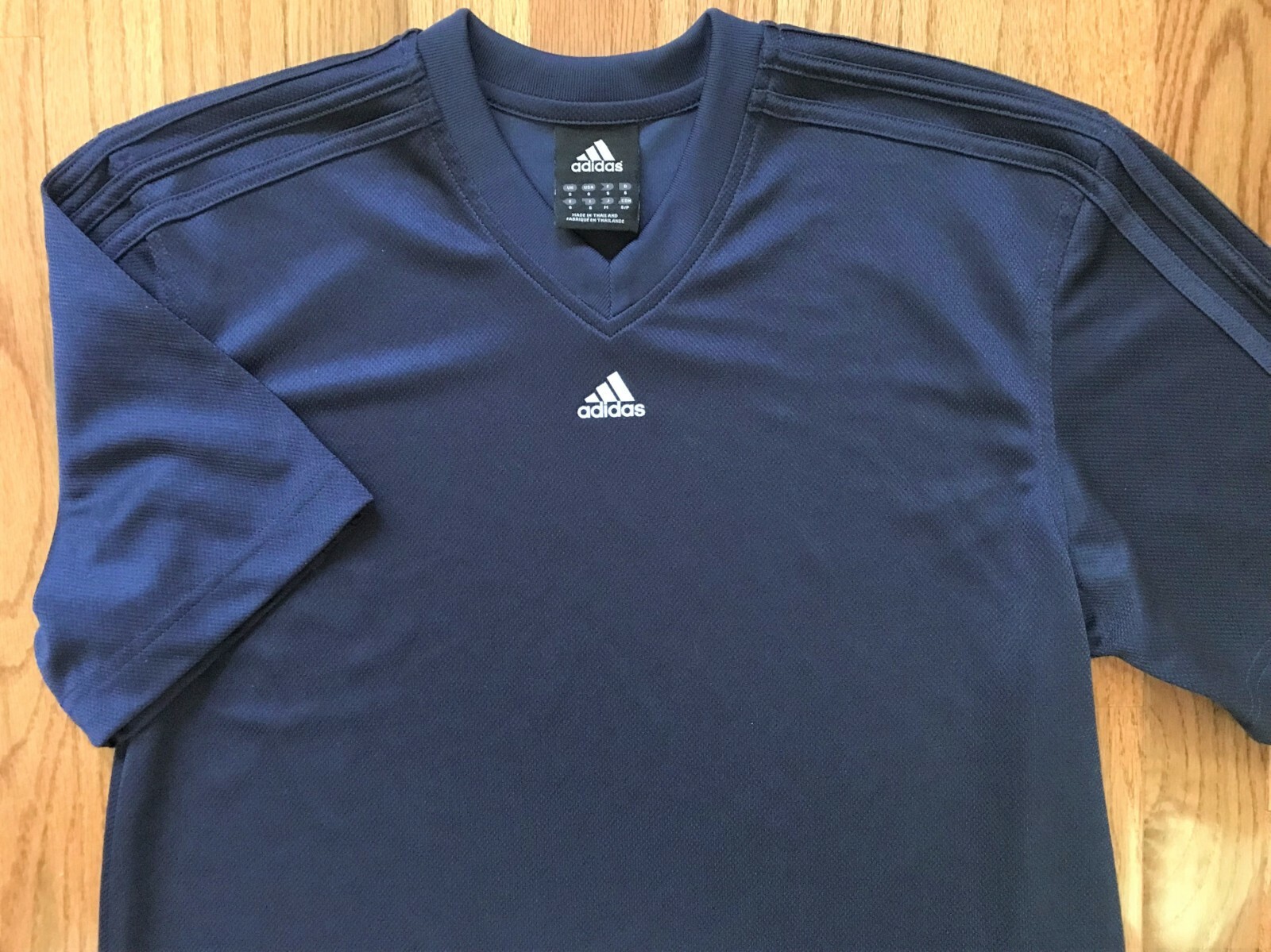 ヴィンテージ　adidas ネイビー Vネックサッカーシャツ 80年代 USA製 adidas アディダス Vネック リンガーTシャツ
