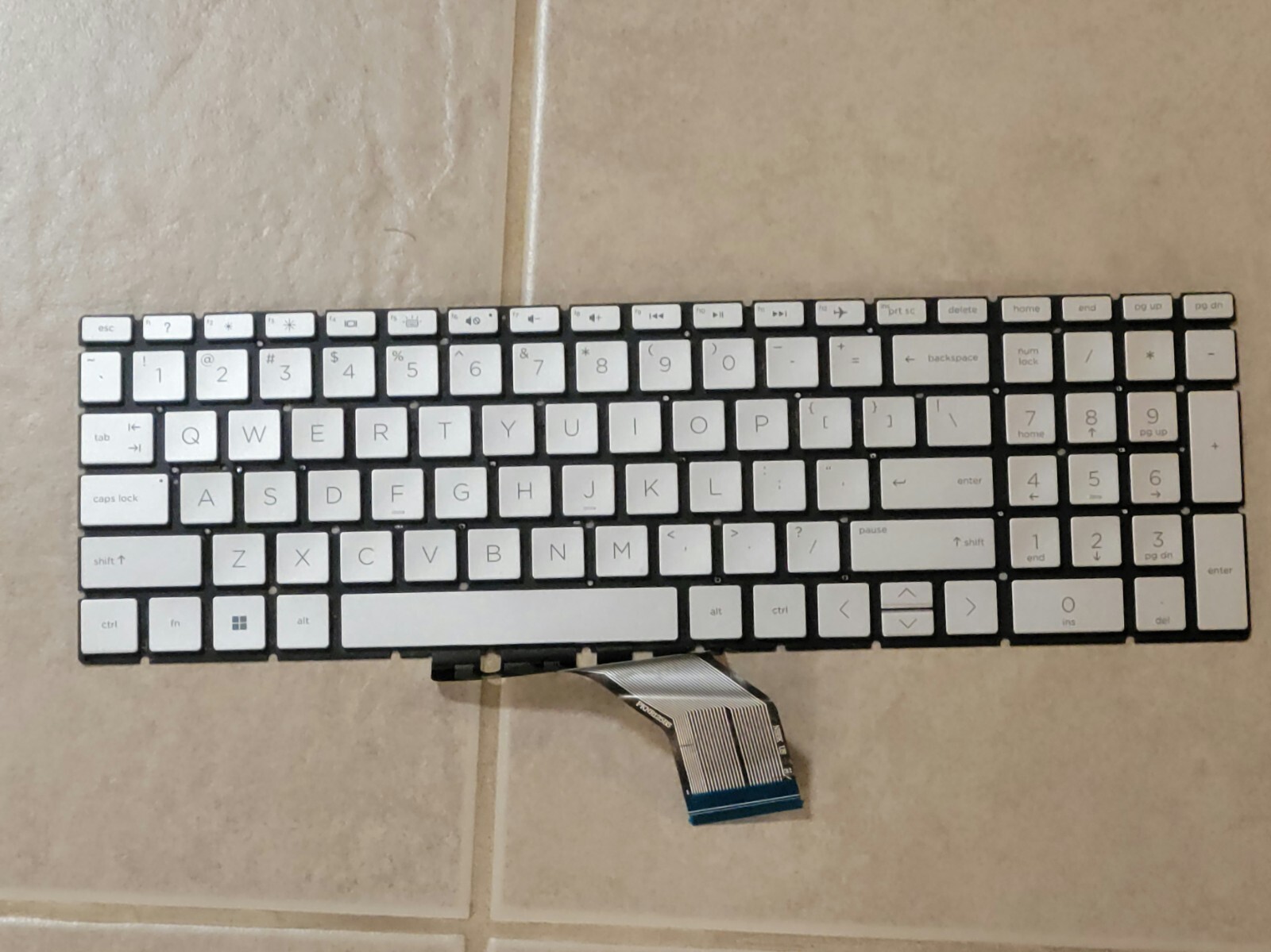 GENUINE HP LAPTOP 15-DW3045CL SILVER KEYBOARD WITH BACKLIT FOR PARTS WORKING