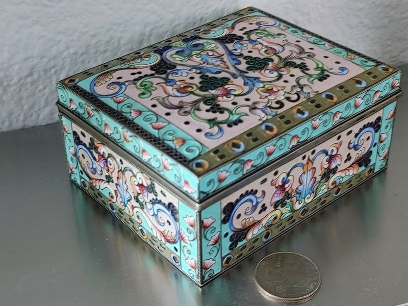 ANTIQUE IMPERIAL RUSSIAN SILVER ENAMEL CIGARETTE VANITY BOX
