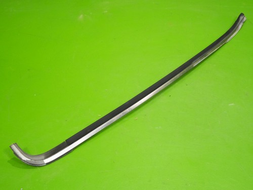92-95 Civic coupe hatch passenger right windshield side molding trim bar cover
